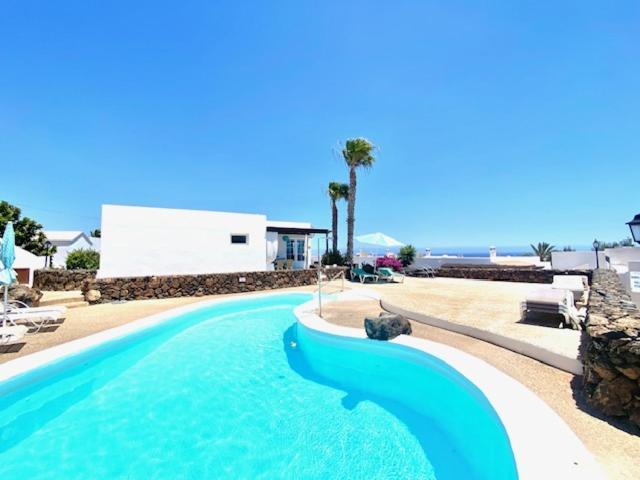 Bungalow Rey Carlos Пуерто дел Кармен Екстериор снимка